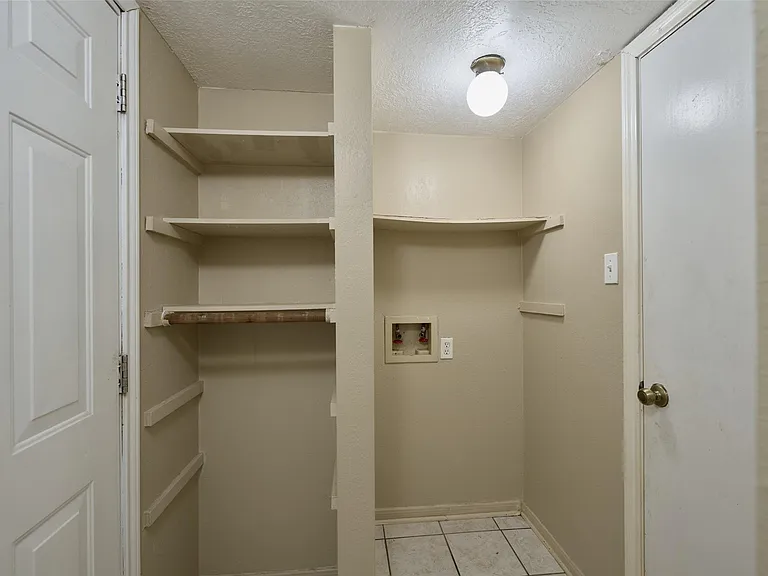 23311 Grand Rapids Ln — Photo 15
