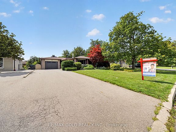 2nd image of 25 Drayton Cres