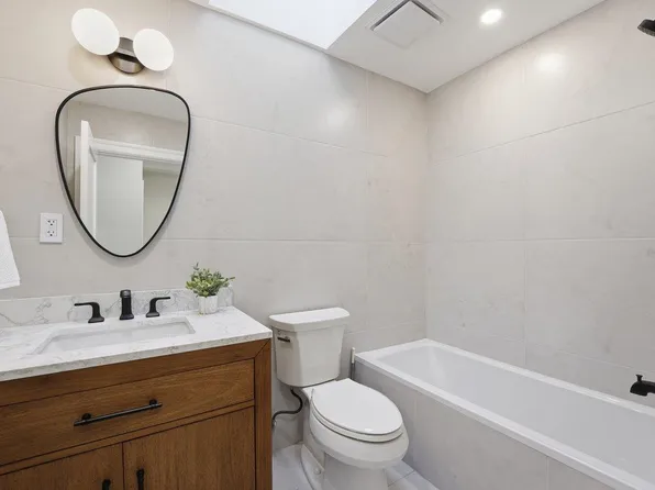 207 4th Street image 19 of 21