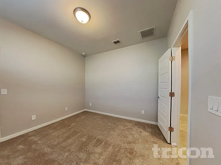 439 W Tenia Trl — Photo 15