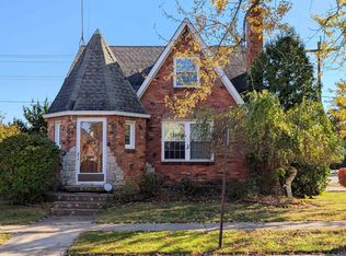 815 S 7th St, Saint Clair, MI