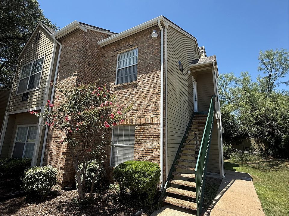 1st image of 4103 Esters Rd APT 208