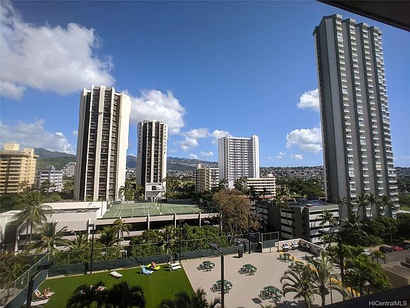 4th image of 229 Paoakalani Ave #1007