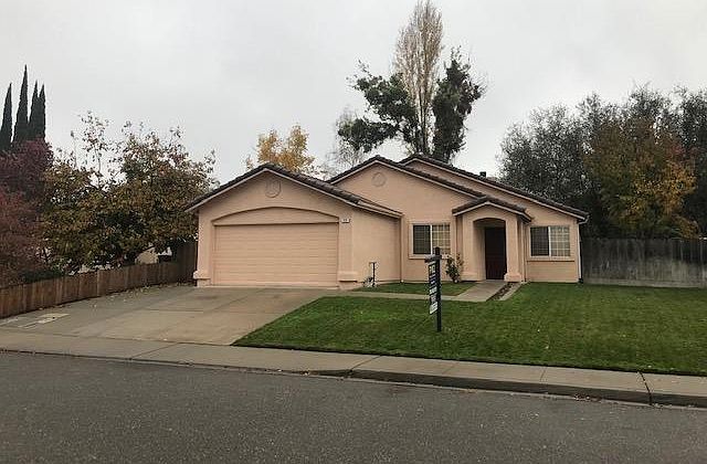 1st image of 475 Shalako Dr