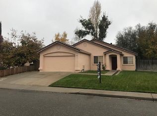 475 Shalako Dr, Oakdale, CA 95361