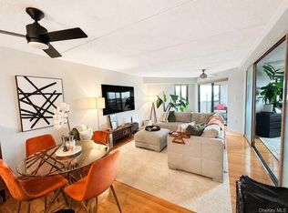 725 Miller Avenue #220, Freeport, NY 11520