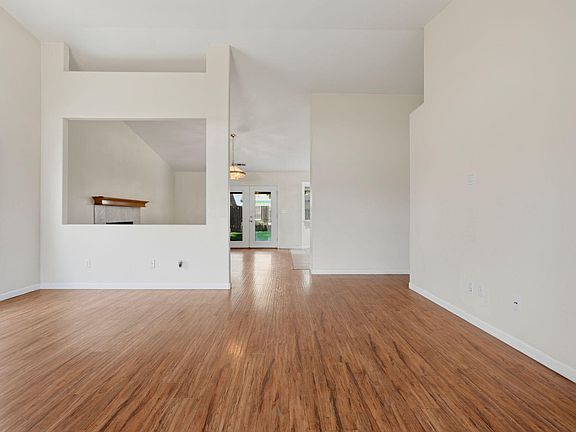 5th image of 1751 W Lloyd Avenue