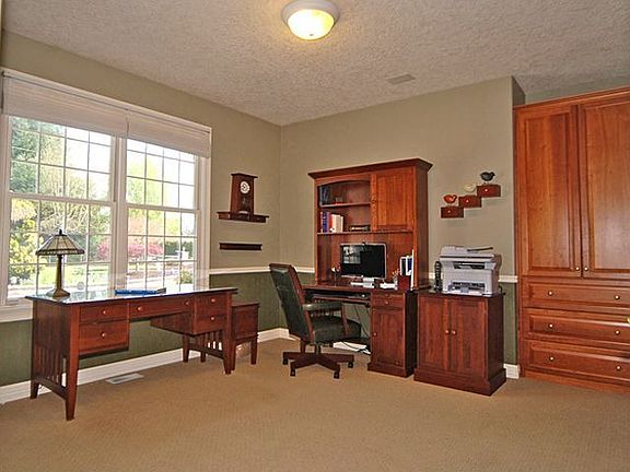 2nd image of 1205 NW Cavens Ln