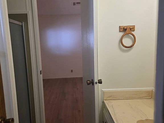 5th image of 8787 Locust Ave Space 1