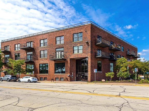 2nd image of 110 19th St Suite 205