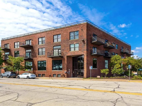 110 19th St Suite 311, Rock Island, IL 61201