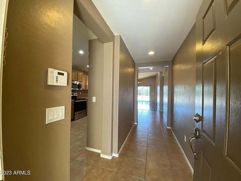 1847 W Desert Seasons Dr — Photo 2