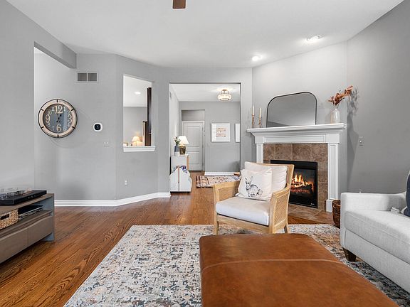 5th image of 414 Vanessa Ct