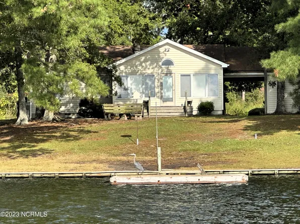 2437 Bayview Road, Bath, NC 27808