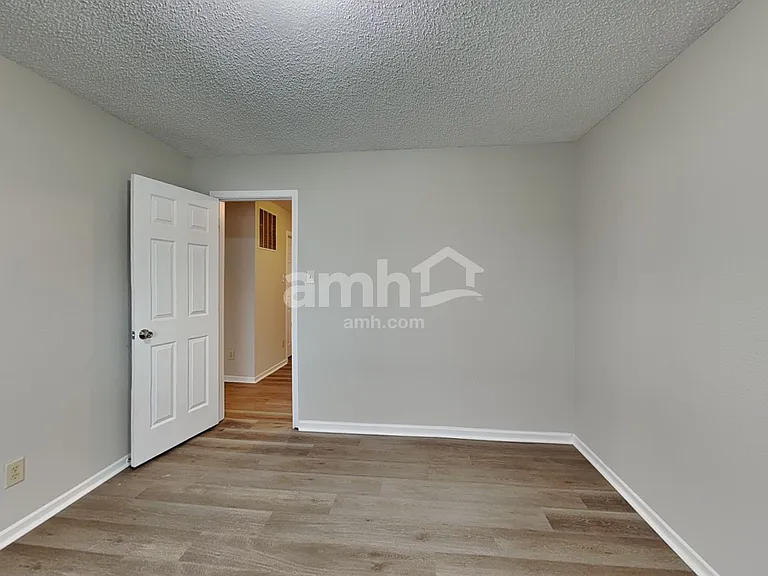 5793 Amber Ln — Photo 25