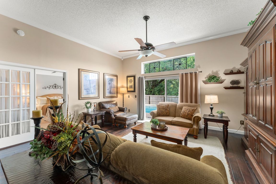 next background image