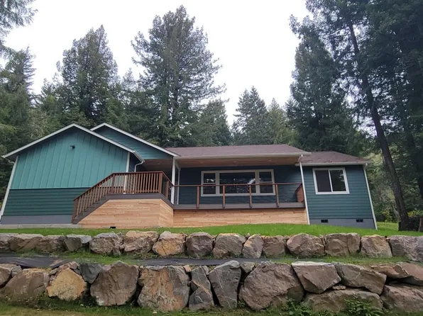 321 Bell Hole Loop, Crescent City, CA 95531