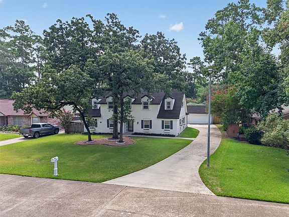 3rd image of 6527 Apple Valley Ln