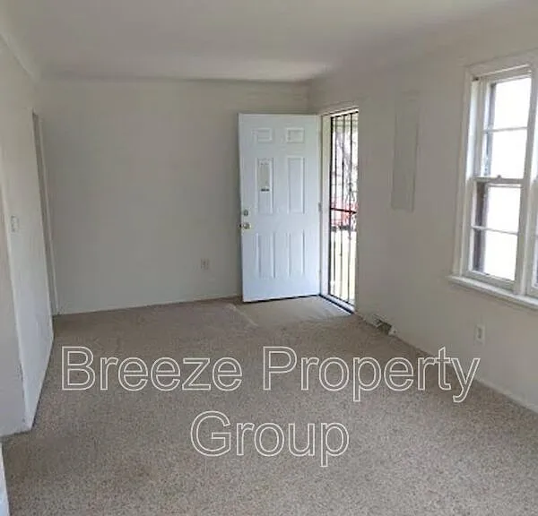 3405 Beaumont Dr — Photo 1