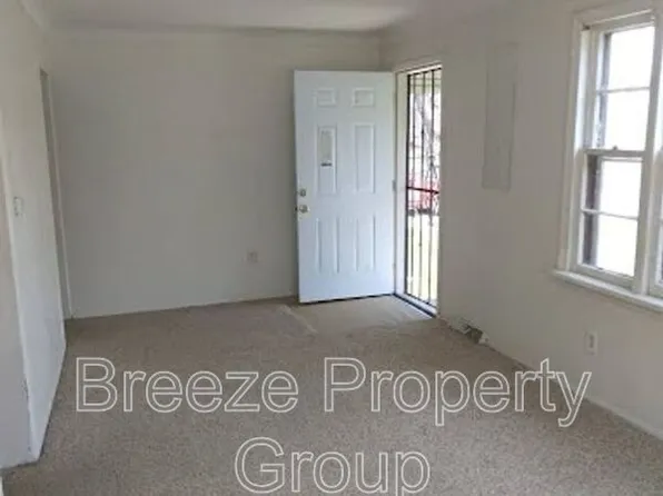 3405 Beaumont Dr, Toledo, OH 43608
