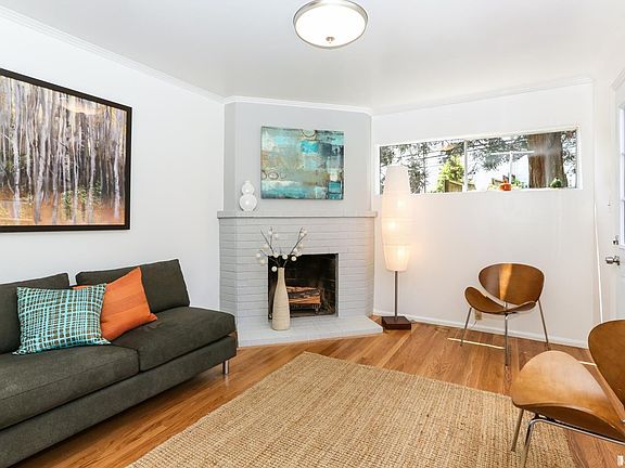 5th image of 250 Evelyn Way
