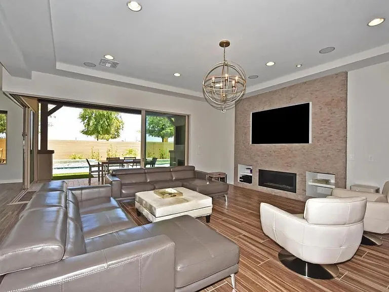 3126 E Cat Balue Dr — Photo 4