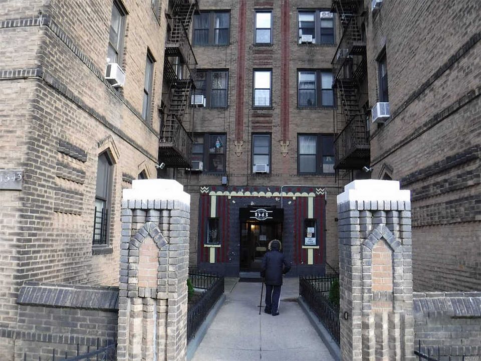 2nd image of 1543 West 1 St #A3