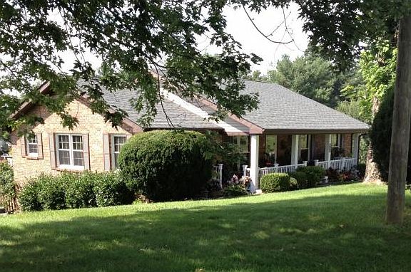2nd image of 424 Dartmouth Dr