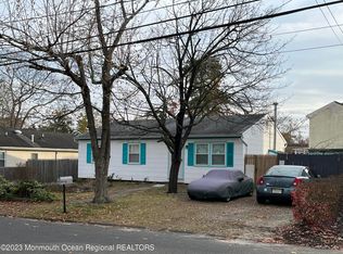825 Lynnwood Ave, Brick, NJ 08723