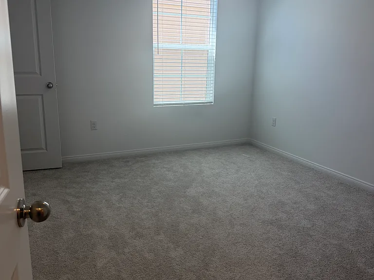 1377 Yeager Ave — Photo 25