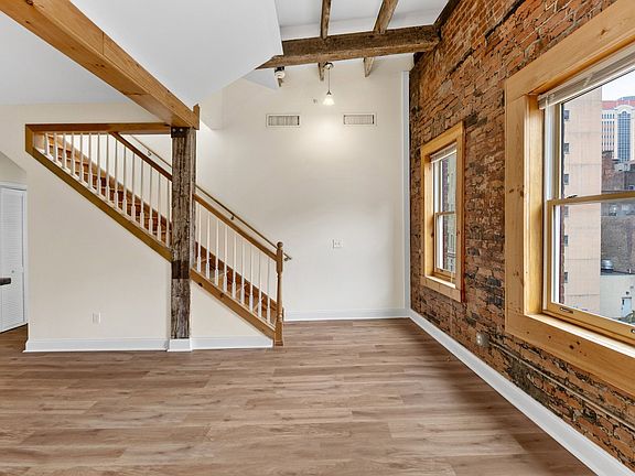 3rd image of 111 Pine St #2F