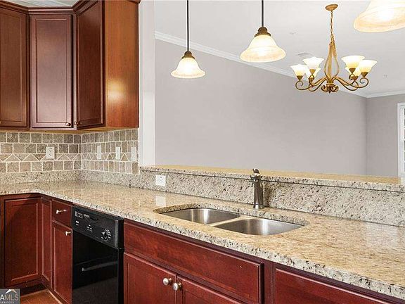 5th image of 404 Williamson St SE #10