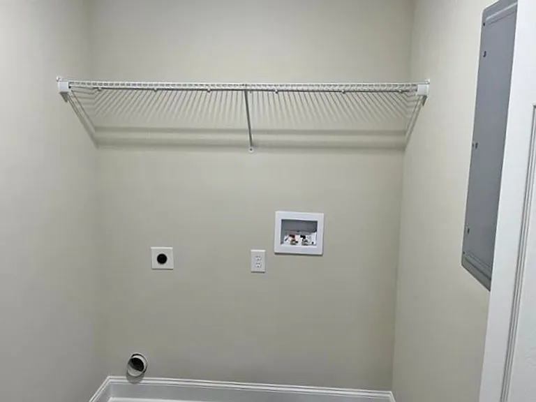 198 Pond View Dr — Photo 12