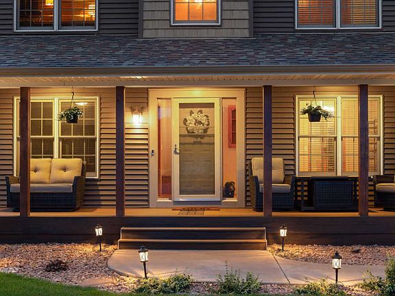 5th image of 10438 Chowen Ct N