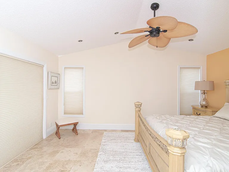 8410 Brussels Way — Photo 16