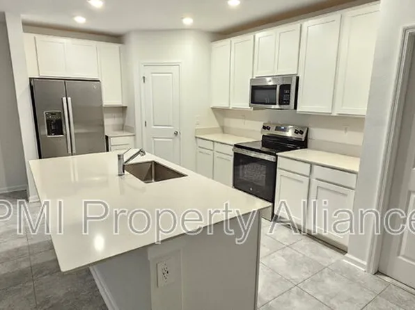 1827 Weir Blvd, Davenport, FL 33837