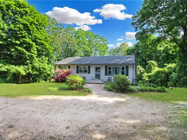 57 Pequot Trl, Pawcatuck, CT 06379