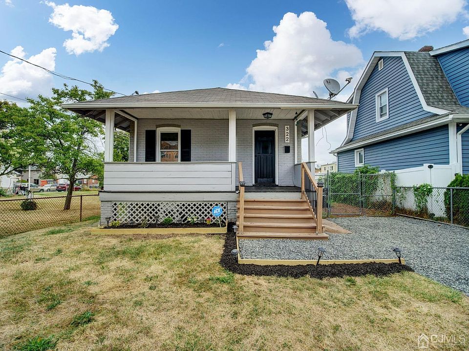 1st image of 322 Oak Ave