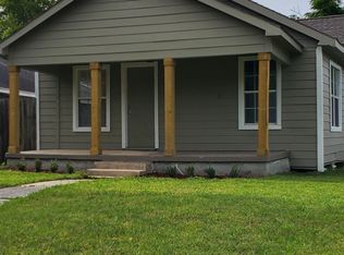 1300 Hawthorne Ave, Baytown, TX 77520