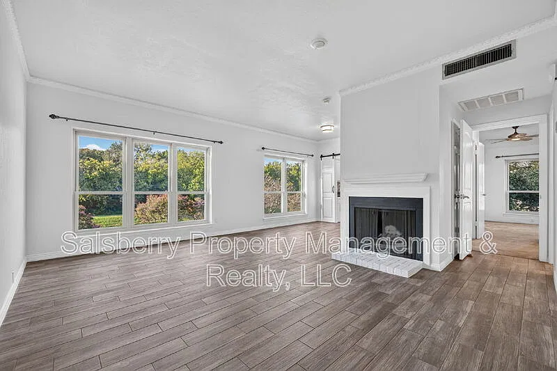1 bed, 1.0 bath, 912 sqft, $1,550 — Photo 4