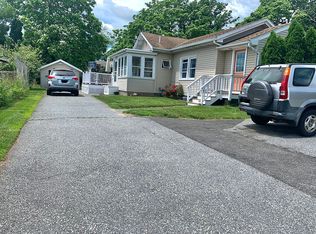 556 Jefferson Ave, New London, CT 06320