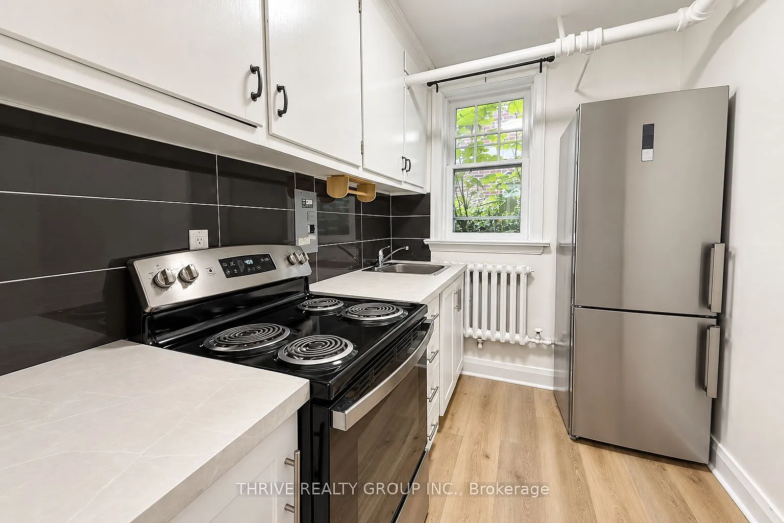 50 Ridout St S — Photo 4