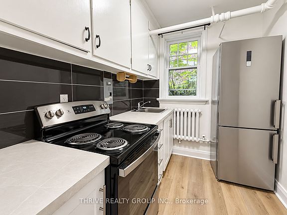 4th image of 50 Ridout St S #32