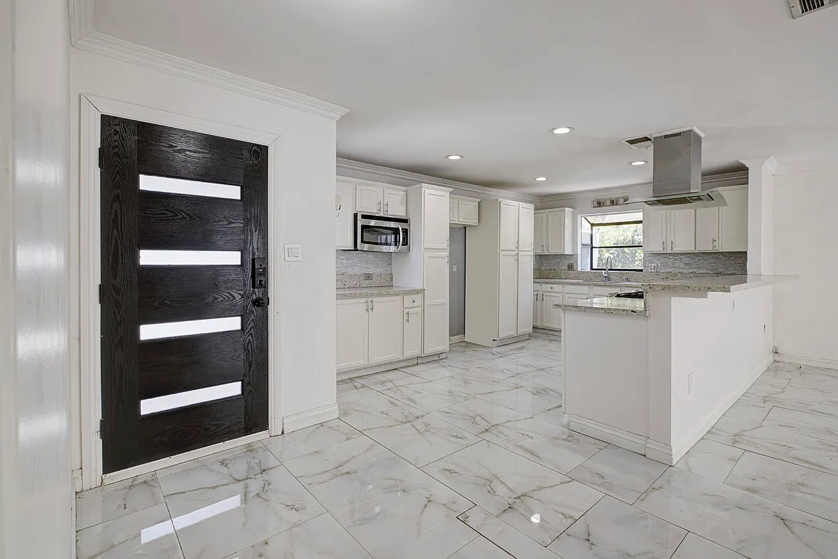 Entrance door and kitchen - 8022 Longridge Ave