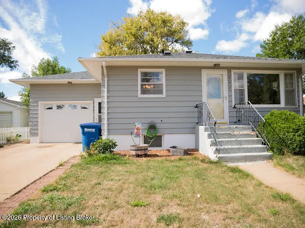 228 S Main Ave, Dickinson, ND 58601