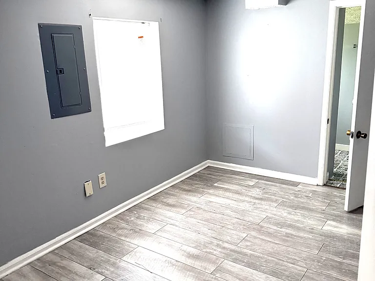 3556 Central Ave — Photo 15