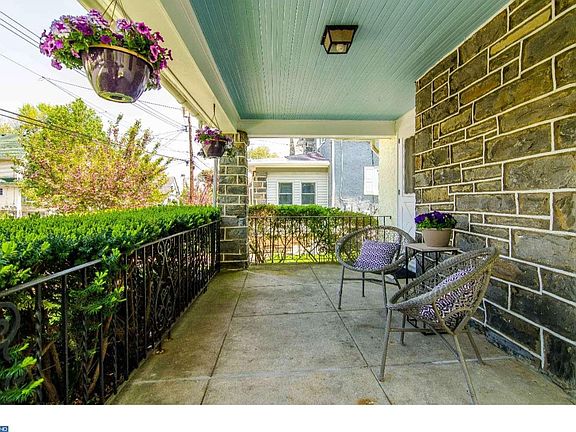 4th image of 105 E Marthart Ave
