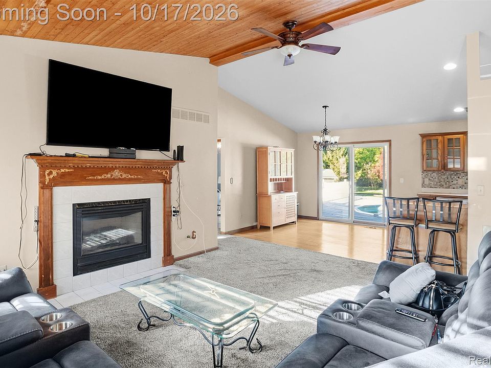 520 Jonathon Dr, photo 3