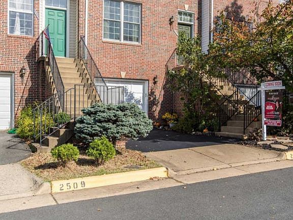5th image of 2511 James Monroe Cir