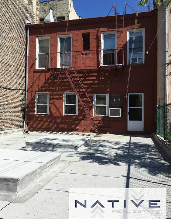 2nd image of 987 Manhattan Ave